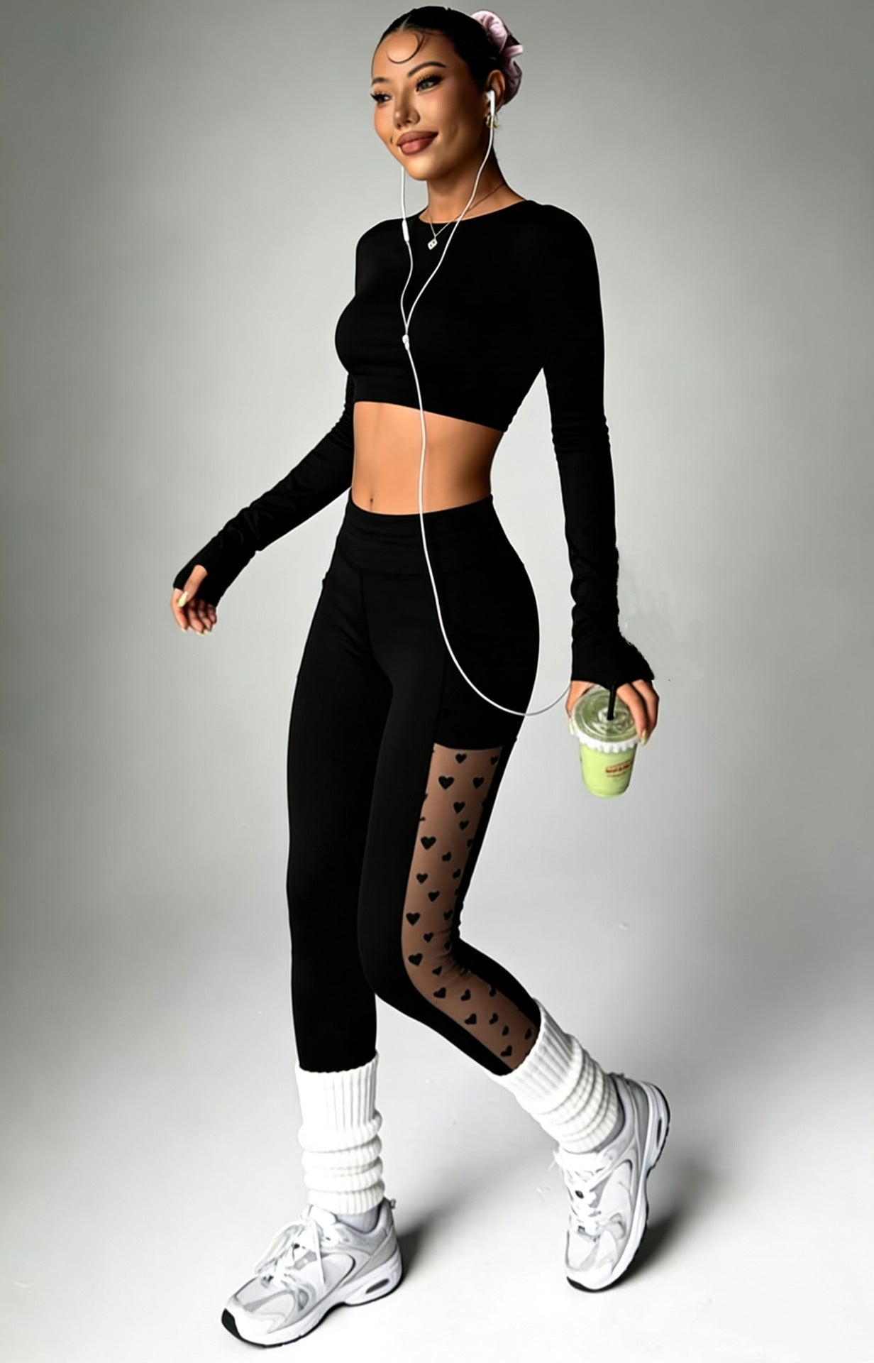 Sportlichi Outdoor-Leggings mit Push-up-Effekt, Mesh-Einsätz und Täsche